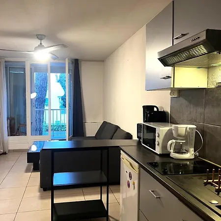 Διαμέρισμα With Balcony And With A Private Parking Λα Γκραντ-Μοτ